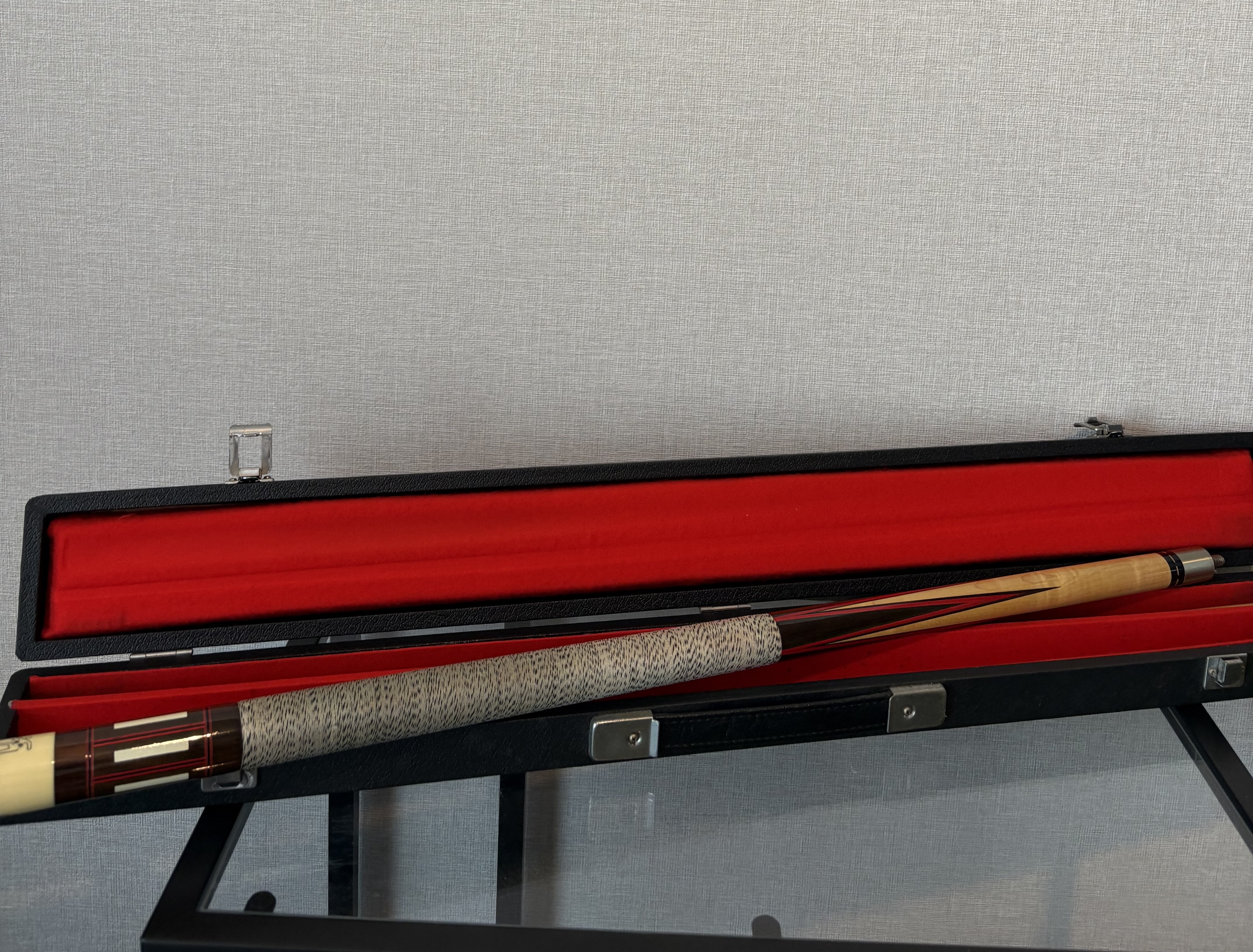 ビリヤードのキュー